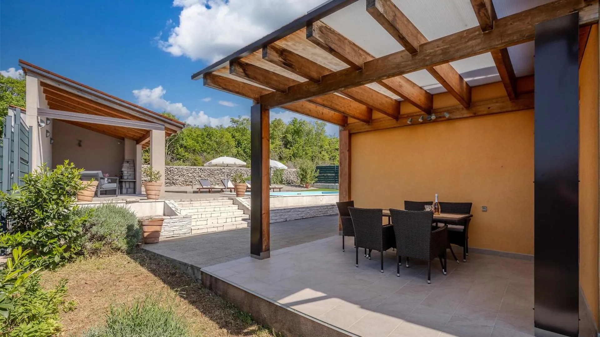 Apartment Holiday Home Aurea - Happy Rentals Labin